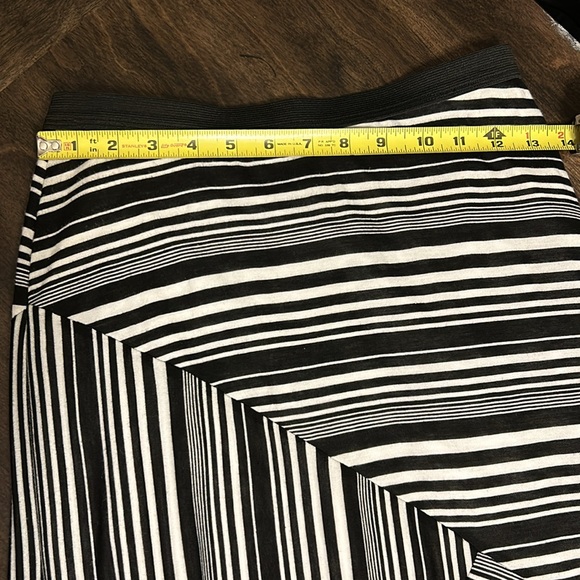 bobeau Black & White Maxi Skirt - Picture 4 of 8